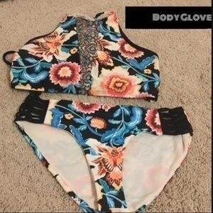 Body Glove bikini small top xsmall bottoms